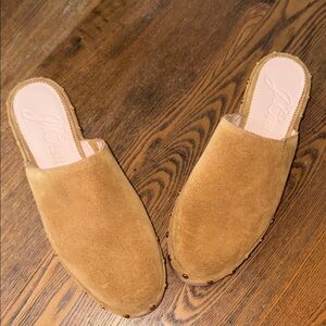 Jcrew Tan Dakota Suede Women's Mules;sz 7.5; style BJ797